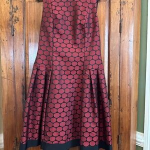 Carmen Marc Valvo, Size 12 Cocktail Dress, Red Circles on Black Background